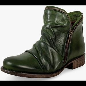 Green Miz Mooz Booties